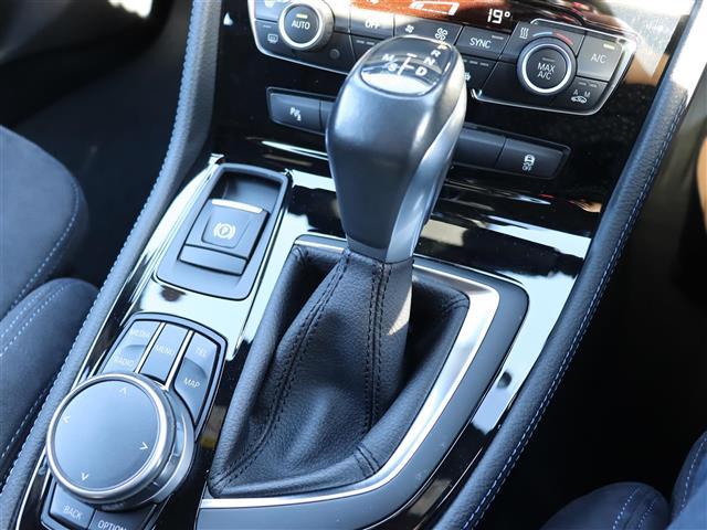 ２シリーズ ２２５ｉ　ｘＤｒｉｖｅアクティブツアラー　Ｍスポーツ　インテリジェントセーフティ　パワーシート　シートヒーター　純正ナビ　バックカメラ　コンフォートアクセス　パワーテールゲート　パドルシフト　コーナーセンサー　パーキングアシスト　ミラー型ＥＴＣ　ＬＥＤ（30枚目）