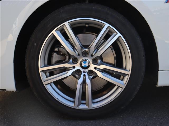 ２シリーズ ２２５ｉ　ｘＤｒｉｖｅアクティブツアラー　Ｍスポーツ　インテリジェントセーフティ　パワーシート　シートヒーター　純正ナビ　バックカメラ　コンフォートアクセス　パワーテールゲート　パドルシフト　コーナーセンサー　パーキングアシスト　ミラー型ＥＴＣ　ＬＥＤ（41枚目）