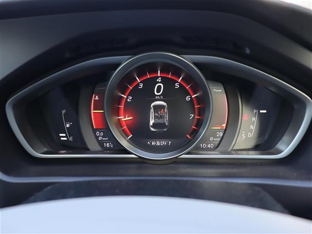 V40 クロスカントリー T5 AWDクラシックエディション 純正ナビ【BT/フルセグTV/HDD】ガラスルーフ 白レザーシート アダプティブクルーズコントロール パドルシフト シティセーフティ バックカメラ レーンキーピングエイド シートヒーター 禁煙車(28枚目)