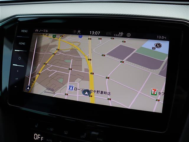 パサートヴァリアント ＴＤＩ　Ｒライン　純正ナビ【ＢＴ／フルセグＴＶ】バーチャルコックピット　ヘッドアップディスプレイ　３６０°カメラ　レザーシート　パワーバックドア　アダプティブクルーズコントロール　パドルシフト　シートヒーター　禁煙車（4枚目）