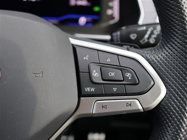 パサートヴァリアント ＴＤＩ　Ｒライン　純正ナビ【ＢＴ／フルセグＴＶ】バーチャルコックピット　ヘッドアップディスプレイ　３６０°カメラ　レザーシート　パワーバックドア　アダプティブクルーズコントロール　パドルシフト　シートヒーター　禁煙車（22枚目）