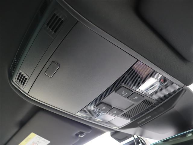 パサートヴァリアント ＴＤＩ　Ｒライン　純正ナビ【ＢＴ／フルセグＴＶ】バーチャルコックピット　ヘッドアップディスプレイ　３６０°カメラ　レザーシート　パワーバックドア　アダプティブクルーズコントロール　パドルシフト　シートヒーター　禁煙車（34枚目）