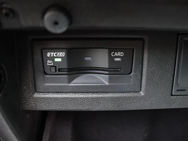 パサートヴァリアント ＴＤＩ　Ｒライン　純正ナビ【ＢＴ／フルセグＴＶ】バーチャルコックピット　ヘッドアップディスプレイ　３６０°カメラ　レザーシート　パワーバックドア　アダプティブクルーズコントロール　パドルシフト　シートヒーター　禁煙車（35枚目）