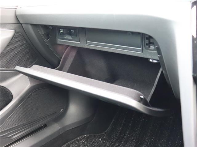 パサートヴァリアント ＴＤＩ　Ｒライン　純正ナビ【ＢＴ／フルセグＴＶ】バーチャルコックピット　ヘッドアップディスプレイ　３６０°カメラ　レザーシート　パワーバックドア　アダプティブクルーズコントロール　パドルシフト　シートヒーター　禁煙車（37枚目）