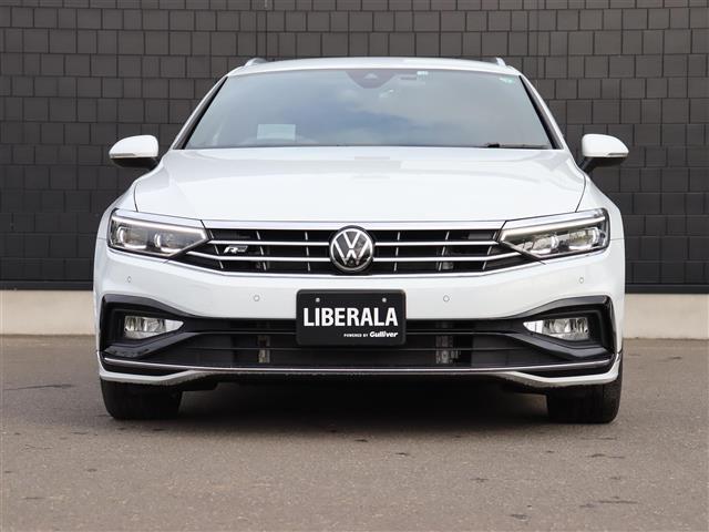 パサートヴァリアント ＴＤＩ　Ｒライン　純正ナビ【ＢＴ／フルセグＴＶ】バーチャルコックピット　ヘッドアップディスプレイ　３６０°カメラ　レザーシート　パワーバックドア　アダプティブクルーズコントロール　パドルシフト　シートヒーター　禁煙車（39枚目）