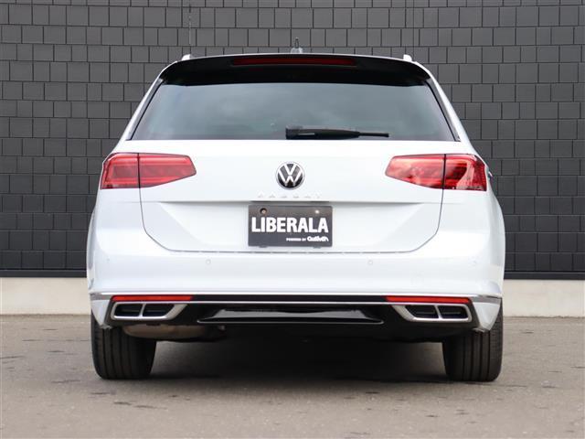 パサートヴァリアント ＴＤＩ　Ｒライン　純正ナビ【ＢＴ／フルセグＴＶ】バーチャルコックピット　ヘッドアップディスプレイ　３６０°カメラ　レザーシート　パワーバックドア　アダプティブクルーズコントロール　パドルシフト　シートヒーター　禁煙車（41枚目）