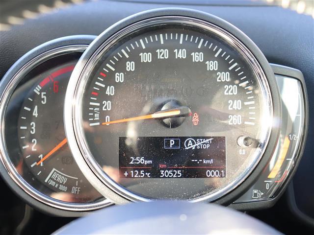 ＭＩＮＩ クーパーＤ　クロスオーバー　サンルーフ☆純正ディーラーナビ☆バックカメラ☆ヘッドアップディスプレイ☆ハーフレザーシート☆前席パワーシート☆前席シートヒーター☆ｈａｒｍａｎ　ｋａｒｄｏｎ（2枚目）