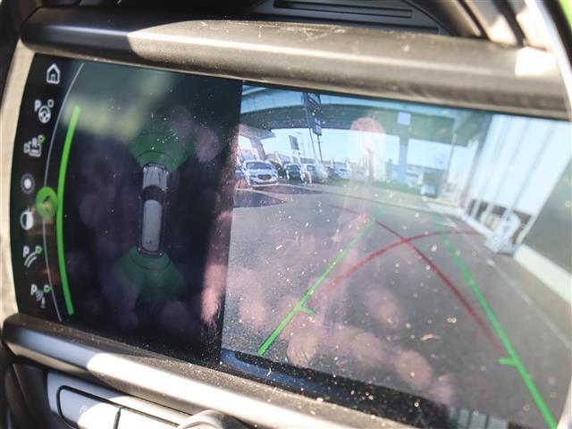 ＭＩＮＩ クーパーＤ　クロスオーバー　サンルーフ☆純正ディーラーナビ☆バックカメラ☆ヘッドアップディスプレイ☆ハーフレザーシート☆前席パワーシート☆前席シートヒーター☆ｈａｒｍａｎ　ｋａｒｄｏｎ（4枚目）