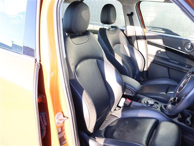 ＭＩＮＩ クーパーＤ　クロスオーバー　サンルーフ☆純正ディーラーナビ☆バックカメラ☆ヘッドアップディスプレイ☆ハーフレザーシート☆前席パワーシート☆前席シートヒーター☆ｈａｒｍａｎ　ｋａｒｄｏｎ（8枚目）