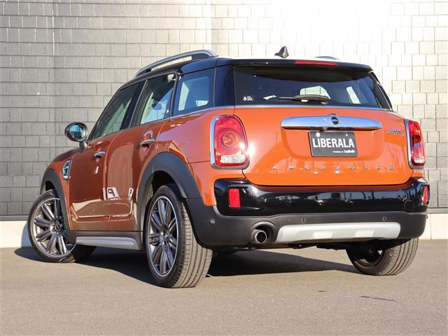 ＭＩＮＩ クーパーＤ　クロスオーバー　サンルーフ☆純正ディーラーナビ☆バックカメラ☆ヘッドアップディスプレイ☆ハーフレザーシート☆前席パワーシート☆前席シートヒーター☆ｈａｒｍａｎ　ｋａｒｄｏｎ（42枚目）