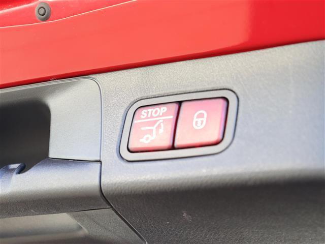 Bクラス B180 レーダーセーフティPKG パノラマスライディングルーフ 純正ナビ【BT/USB】ワイヤレス充電 360°カメラ ヘッドアップディスプレイ パワーバックドア レザーシート ACC シートヒーター 禁煙車(14枚目)