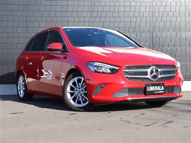 Bクラス B180 レーダーセーフティPKG パノラマスライディングルーフ 純正ナビ【BT/USB】ワイヤレス充電 360°カメラ ヘッドアップディスプレイ パワーバックドア レザーシート ACC シートヒーター 禁煙車(17枚目)