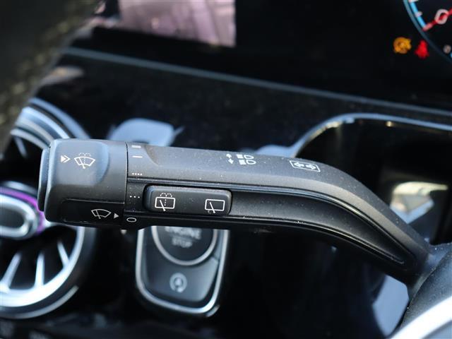 Bクラス B180 レーダーセーフティPKG パノラマスライディングルーフ 純正ナビ【BT/USB】ワイヤレス充電 360°カメラ ヘッドアップディスプレイ パワーバックドア レザーシート ACC シートヒーター 禁煙車(25枚目)