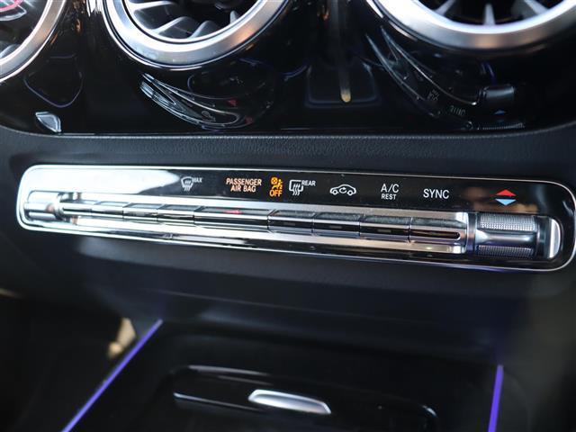 Bクラス B180 レーダーセーフティPKG パノラマスライディングルーフ 純正ナビ【BT/USB】ワイヤレス充電 360°カメラ ヘッドアップディスプレイ パワーバックドア レザーシート ACC シートヒーター 禁煙車(28枚目)