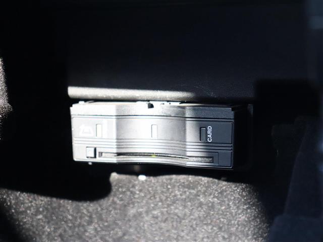 Bクラス B180 レーダーセーフティPKG パノラマスライディングルーフ 純正ナビ【BT/USB】ワイヤレス充電 360°カメラ ヘッドアップディスプレイ パワーバックドア レザーシート ACC シートヒーター 禁煙車(37枚目)