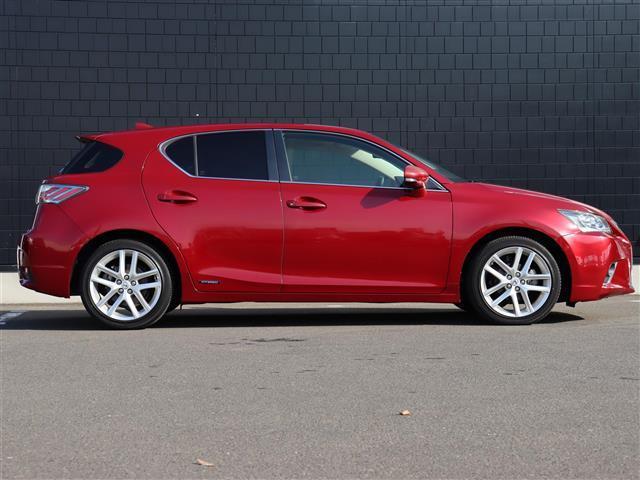 CT CT200h バージョンL 純正ディーラーナビバックカメラワンセグTVパドルシフトレザーシート前席パワーシート前席シートヒーターステアリングヒーター純正アルミ夏タイヤ17インチ(34枚目)