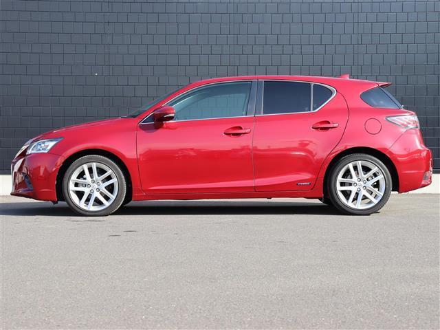 CT CT200h バージョンL 純正ディーラーナビバックカメラワンセグTVパドルシフトレザーシート前席パワーシート前席シートヒーターステアリングヒーター純正アルミ夏タイヤ17インチ(35枚目)