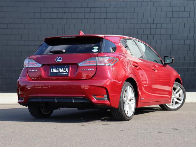 CT CT200h バージョンL 純正ディーラーナビバックカメラワンセグTVパドルシフトレザーシート前席パワーシート前席シートヒーターステアリングヒーター純正アルミ夏タイヤ17インチ(37枚目)