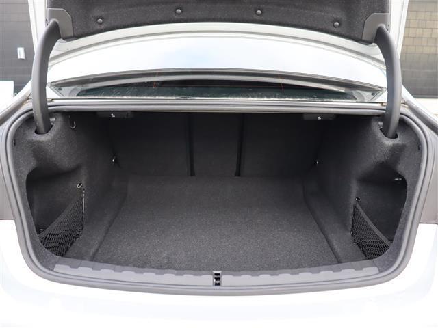 ３シリーズ ３１８ｉ　４０ｔｈアニバーサリーエディション　ワンオーナー純正ナビバックカメラＳｃｒｅｅｎ　Ｍｉｒｒｅｒｉｎｇレザーシート前席パワーシート前席シートヒーターアクティブクルーズコントロールアシステッドドライビングプラス（12枚目）