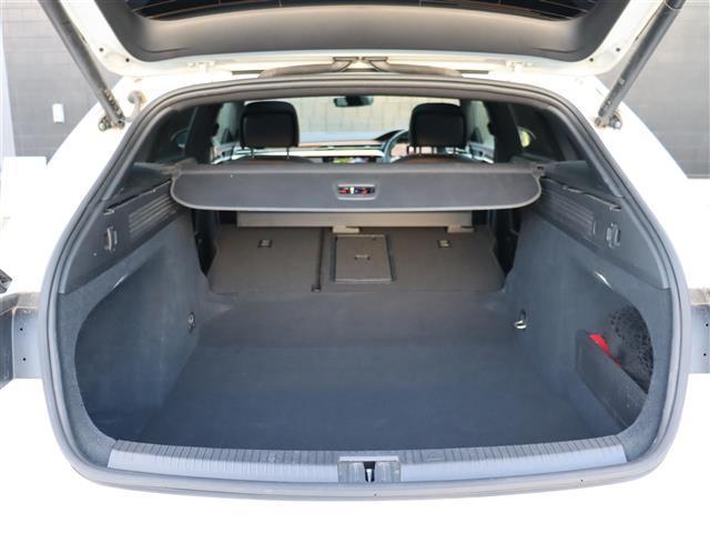 �k�h�a�d�q�`�k�`�͗A���ԑI�т̂��ׂĂ����ߒ����V���ȃX�^�C�����Ă���C���|�[�g�Z���N�g�u�����h�ł��B