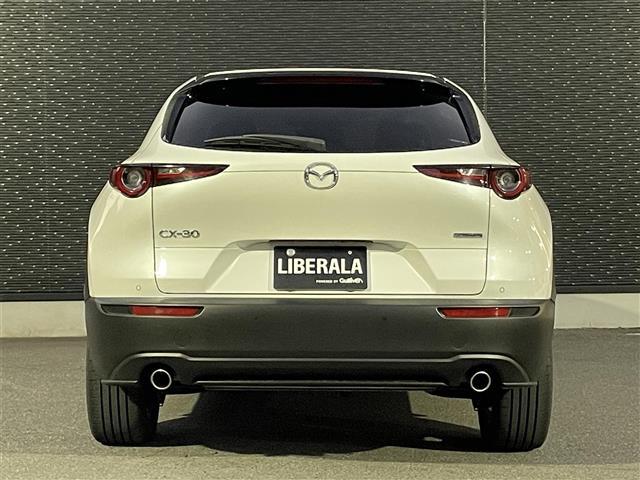 ＣＸ－３０ ２０Ｓ　ブラックトーンエディション　当店買取車両　１オナ　ＡＣＣ　ＢＳＭ　ＨＵＤ　純正ナビ　ＣａｒＰｌａｙ　地デジ　ＢＴ　ＨＤＭＩ　３６０°　シートＨ　Ｐシート　ＬＥＤ　Ａハイビーム　Ａホールド　Ｐシフト　純正１８インチＡＷ　ＥＴＣ（12枚目）
