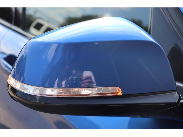 マットブラックにホワイトのＬＩＢＥＲＡＬＡのロゴの建物と看板が目印です。マットブラックにホワイトのＬＩＢＥＲＡＬＡのロゴの建物と看板が目印です。