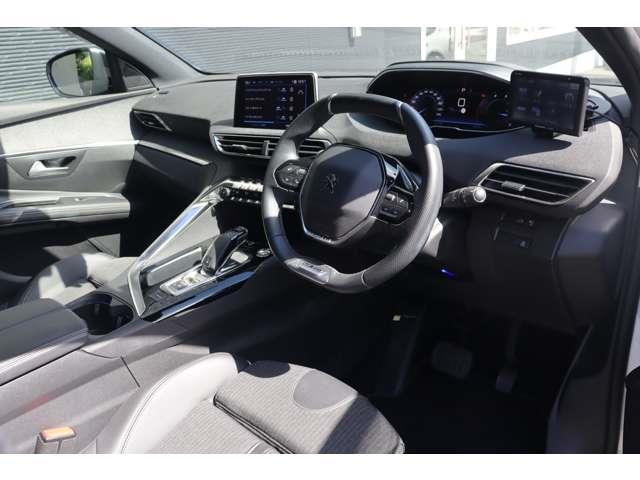５００８ ＧＴライン　ブルーＨＤｉ　１オナ　衝突軽減　ＡＣＣ　ＢＳＭ　純正ディスプレイＡ　ＣａｒＰｌａｙ　ＢＴ　ワイヤレス充電　Ｂカメラ　コーナーＳ　半革　シートＨ　Ｐシート　ステアＳ　Ｐシフト　純１８インチＡＷ　純ドアバイザー　ＥＴＣ（3枚目）