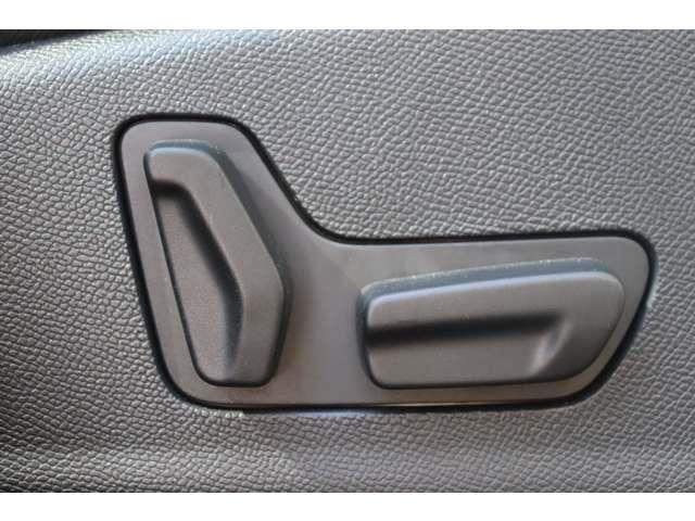 ５００８ ＧＴライン　ブルーＨＤｉ　１オナ　衝突軽減　ＡＣＣ　ＢＳＭ　純正ディスプレイＡ　ＣａｒＰｌａｙ　ＢＴ　ワイヤレス充電　Ｂカメラ　コーナーＳ　半革　シートＨ　Ｐシート　ステアＳ　Ｐシフト　純１８インチＡＷ　純ドアバイザー　ＥＴＣ（37枚目）