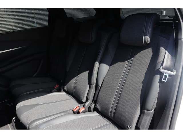 ５００８ ＧＴライン　ブルーＨＤｉ　１オナ　衝突軽減　ＡＣＣ　ＢＳＭ　純正ディスプレイＡ　ＣａｒＰｌａｙ　ＢＴ　ワイヤレス充電　Ｂカメラ　コーナーＳ　半革　シートＨ　Ｐシート　ステアＳ　Ｐシフト　純１８インチＡＷ　純ドアバイザー　ＥＴＣ（40枚目）