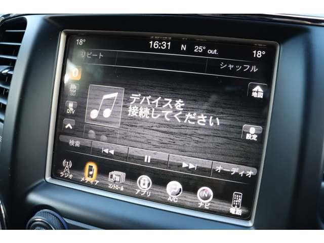ジープ・グランドチェロキー ラレード　当店買取車両　クルコン　純正ナビ　ＣＤ　Ｂｌｕｅｔｏｏｔｈ　ＵＳＢ　地デジ　Ｂカメラ　Ｓカメラ　Ｆカメラ　パワーシートパドルシＳ　ステアＳ　Ａライト　Ｓステップ　純１８ＡＷ　社外ドラレコ　ＥＴＣ（18枚目）