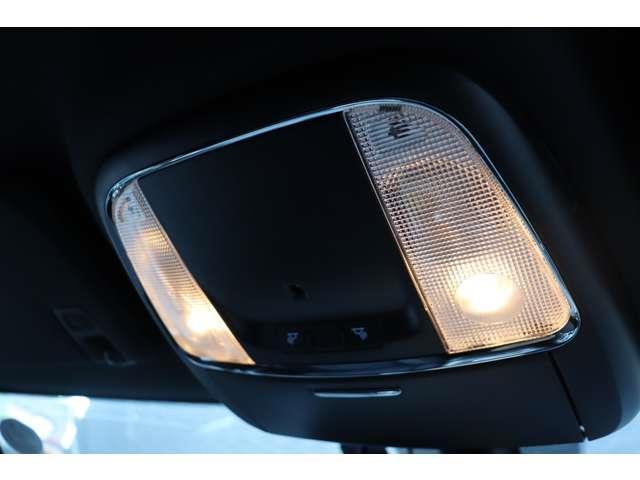 ジープ・グランドチェロキー ラレード　当店買取車両　クルコン　純正ナビ　ＣＤ　Ｂｌｕｅｔｏｏｔｈ　ＵＳＢ　地デジ　Ｂカメラ　Ｓカメラ　Ｆカメラ　パワーシートパドルシＳ　ステアＳ　Ａライト　Ｓステップ　純１８ＡＷ　社外ドラレコ　ＥＴＣ（30枚目）