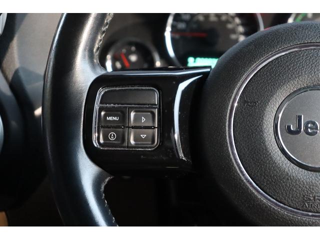 ジープ・ラングラーアンリミテッド サハラ　当店買取車両　社外グリル　Ｓステップ　ＡＬＰＩＮＥサウンド　クルコン　社外ナビ　地デジ　ＢＴ　Ｂカメラ　Ｓカメラ　茶本革　シートＨ　社外ＬＥＤライト　Ａライト　Ｆ／Ｒフォグ　純正１８インチＡＷ　ＥＴＣ（28枚目）