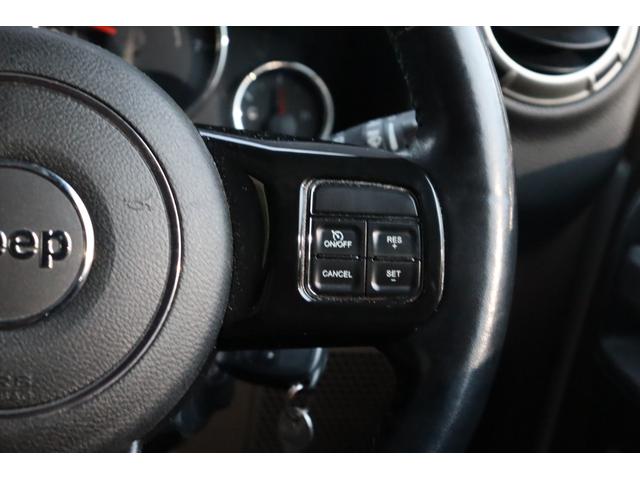 ジープ・ラングラーアンリミテッド サハラ　当店買取車両　社外グリル　Ｓステップ　ＡＬＰＩＮＥサウンド　クルコン　社外ナビ　地デジ　ＢＴ　Ｂカメラ　Ｓカメラ　茶本革　シートＨ　社外ＬＥＤライト　Ａライト　Ｆ／Ｒフォグ　純正１８インチＡＷ　ＥＴＣ（29枚目）