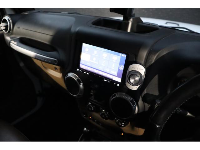ジープ・ラングラーアンリミテッド サハラ　当店買取車両　社外グリル　Ｓステップ　ＡＬＰＩＮＥサウンド　クルコン　社外ナビ　地デジ　ＢＴ　Ｂカメラ　Ｓカメラ　茶本革　シートＨ　社外ＬＥＤライト　Ａライト　Ｆ／Ｒフォグ　純正１８インチＡＷ　ＥＴＣ（40枚目）