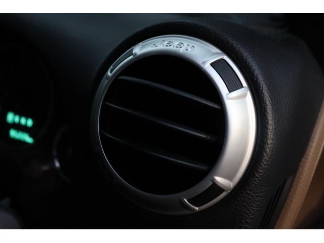 ジープ・ラングラーアンリミテッド サハラ　当店買取車両　社外グリル　Ｓステップ　ＡＬＰＩＮＥサウンド　クルコン　社外ナビ　地デジ　ＢＴ　Ｂカメラ　Ｓカメラ　茶本革　シートＨ　社外ＬＥＤライト　Ａライト　Ｆ／Ｒフォグ　純正１８インチＡＷ　ＥＴＣ（52枚目）