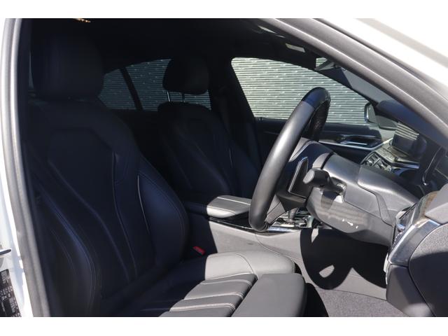 ５シリーズ ５３０ｉ　Ｍスポーツ　当店買取車両　インテリジェントＳ　ＡＣＣ　ＢＳＭ　純ナビ　ＴＶ　ＢＴ　３６０°　コーナーＳ　黒革　全席シートＨ　Ｐシート　ステアＳ　Ｐシフト　ＬＥＤ　Ａハイビーム　純正１９インチＡＷ　ＥＴＣ　ドラレコ（11枚目）