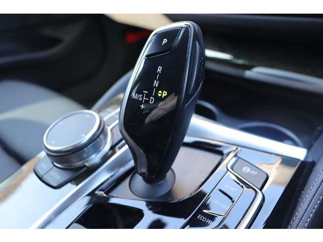 ５シリーズ ５３０ｉ　Ｍスポーツ　当店買取車両　インテリジェントＳ　ＡＣＣ　ＢＳＭ　純ナビ　ＴＶ　ＢＴ　３６０°　コーナーＳ　黒革　全席シートＨ　Ｐシート　ステアＳ　Ｐシフト　ＬＥＤ　Ａハイビーム　純正１９インチＡＷ　ＥＴＣ　ドラレコ（34枚目）