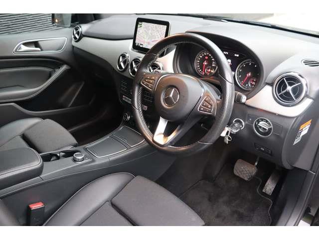 Ｂクラス 　ＲＳＰ　ＡＣＣ　パナメリカーナグリル　純ナビ　ＣａｒＰｌａｙ　地デジ　ＢＴ　Ｂカメラ　コーナーＳ　半革　シートＨ　Ｐシート　ＬＥＤ　Ａハイビーム　ステアＳ　Ｐシフト　純１７インチＡＷ　ドラレコ　ＥＴＣ（3枚目）