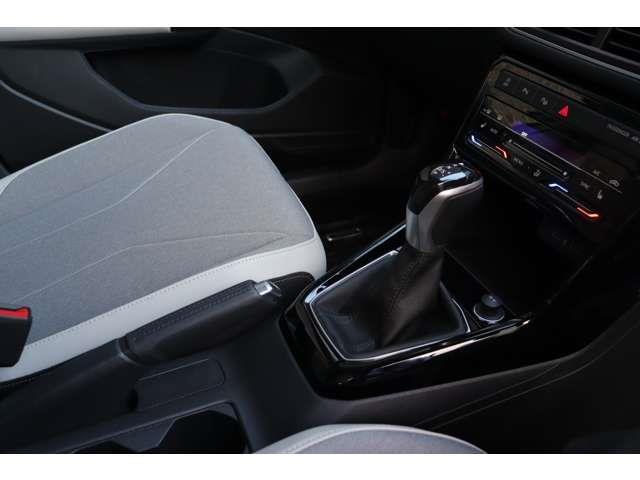 T-クロス TSI スタイル 1オーナー フロントA レーンA サイドA ACC BSM 純正ディスプレイオーディオ バックカメラ CarPlay BT 半革 シートH コーナーS ステアS ワイヤレス充電 USB ETC(34枚目)