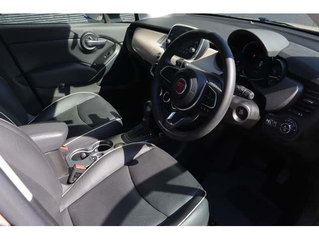 500X クロス 衝突軽減 ACC BSM 純正ディスプレイA CarPlay BT Bカメラ コーナーS 黒革 シートH Pシート ステアS Pシフト LED Aハイビーム 社外17インチAW ETC ドラレコ(6枚目)