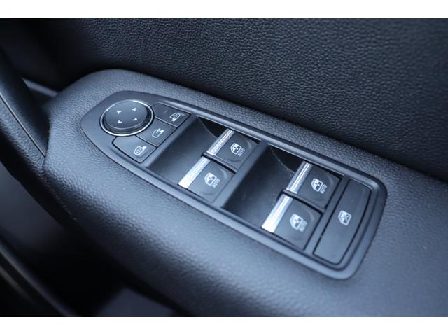 キャプチャー インテンス　ＡＣＣ　ＢＳＭ　純正ディスプレイＡ（社外ナビ搭載）ＣａｒＰｌａｙ　ＤＴＶ　ＢＴ　３６０°カメラ　黒半革　シートＨ　ステアリングＨ　ステアＳ　Ｐシフト　Ａライト　純正１８インチＡＷ　社外ドラレコ　ＥＴＣ（51枚目）