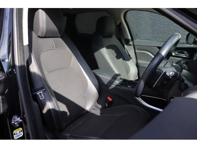 Ｆペイス Ｒ－スポーツ　衝突軽減　ＡＣＣ　ＢＳＭ　ＭＥＲＩＤＩＡＮサウンド　純正ナビ　ＣａｒＰｌａｙ　地デジ　ＢＴ　ＣＤ／ＤＶＤ　３６０°　半革　シートＨ　Ｐシート　ステアＨ　ステアＳ　Ａハイビーム　純１９インチＡＷ　ＥＴＣ（11枚目）