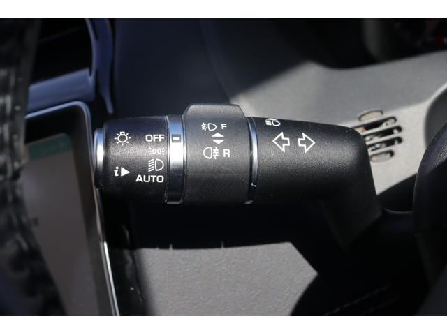 Ｆペイス Ｒ－スポーツ　衝突軽減　ＡＣＣ　ＢＳＭ　ＭＥＲＩＤＩＡＮサウンド　純正ナビ　ＣａｒＰｌａｙ　地デジ　ＢＴ　ＣＤ／ＤＶＤ　３６０°　半革　シートＨ　Ｐシート　ステアＨ　ステアＳ　Ａハイビーム　純１９インチＡＷ　ＥＴＣ（28枚目）