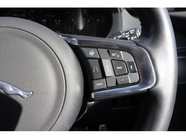 Ｆペイス Ｒ－スポーツ　衝突軽減　ＡＣＣ　ＢＳＭ　ＭＥＲＩＤＩＡＮサウンド　純正ナビ　ＣａｒＰｌａｙ　地デジ　ＢＴ　ＣＤ／ＤＶＤ　３６０°　半革　シートＨ　Ｐシート　ステアＨ　ステアＳ　Ａハイビーム　純１９インチＡＷ　ＥＴＣ（30枚目）