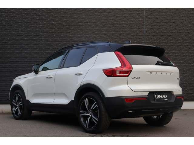 ＸＣ４０ Ｂ４　ＡＷＤ　Ｒデザイン　ＩＮＴＥＬＬＩＳＡＦＥ　ＡＣＣ　ｈ／ｋサウンド　純正ナビ　ＣａｒＰｌａｙ　ＢＴ　地デジ　ワイヤレス充電　３６０°　黒半革　シートＨ　Ｐシート　ステアＨ　ステアＳ　純正１９インチＡＷ　ＥＴＣ　ドラレコ（13枚目）