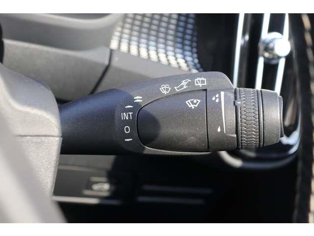 ＸＣ４０ Ｂ４　ＡＷＤ　Ｒデザイン　ＩＮＴＥＬＬＩＳＡＦＥ　ＡＣＣ　ｈ／ｋサウンド　純正ナビ　ＣａｒＰｌａｙ　ＢＴ　地デジ　ワイヤレス充電　３６０°　黒半革　シートＨ　Ｐシート　ステアＨ　ステアＳ　純正１９インチＡＷ　ＥＴＣ　ドラレコ（21枚目）