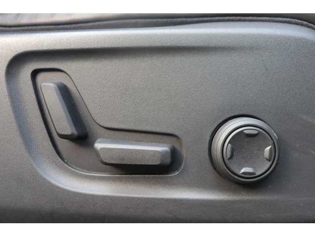 ＸＣ４０ Ｂ４　ＡＷＤ　Ｒデザイン　ＩＮＴＥＬＬＩＳＡＦＥ　ＡＣＣ　ｈ／ｋサウンド　純正ナビ　ＣａｒＰｌａｙ　ＢＴ　地デジ　ワイヤレス充電　３６０°　黒半革　シートＨ　Ｐシート　ステアＨ　ステアＳ　純正１９インチＡＷ　ＥＴＣ　ドラレコ（36枚目）