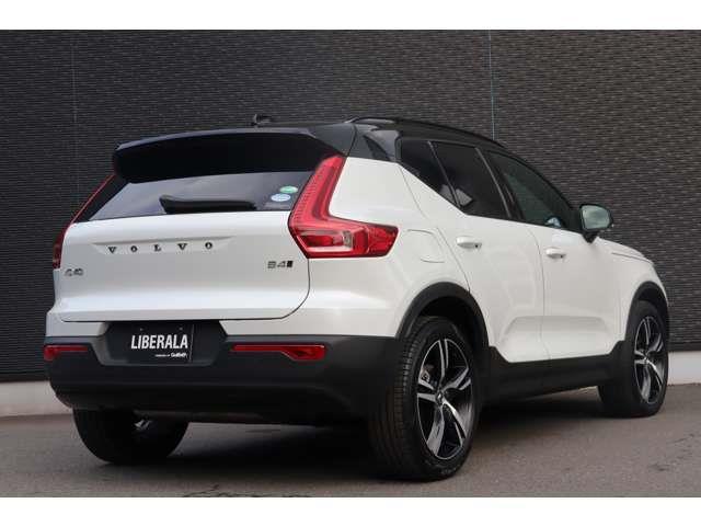 ＸＣ４０ Ｂ４　ＡＷＤ　Ｒデザイン　ＩＮＴＥＬＬＩＳＡＦＥ　ＡＣＣ　ｈ／ｋサウンド　純正ナビ　ＣａｒＰｌａｙ　ＢＴ　地デジ　ワイヤレス充電　３６０°　黒半革　シートＨ　Ｐシート　ステアＨ　ステアＳ　純正１９インチＡＷ　ＥＴＣ　ドラレコ（43枚目）