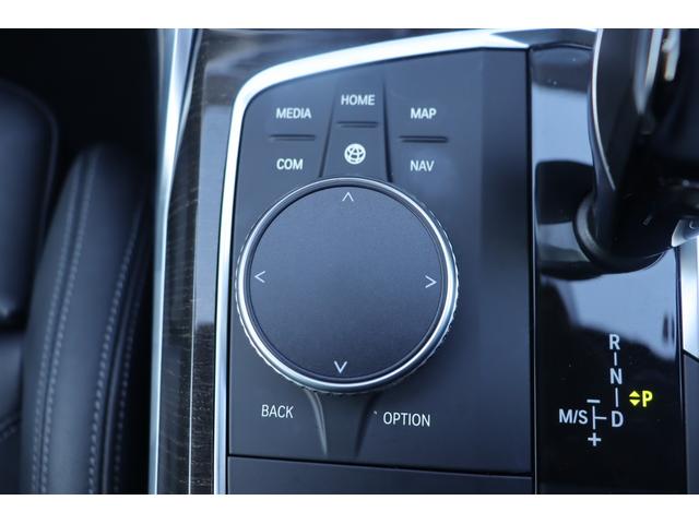 ＬＩＢＥＲＡＬＡの名前の由来はラテン語で「ｌｉｂｅｒａ：自由」と「ａｌａ：翼」を意味し、それらを組合せた造語です。自由な翼を得て思う存分人生を謳歌して欲しいという願いが込められています。