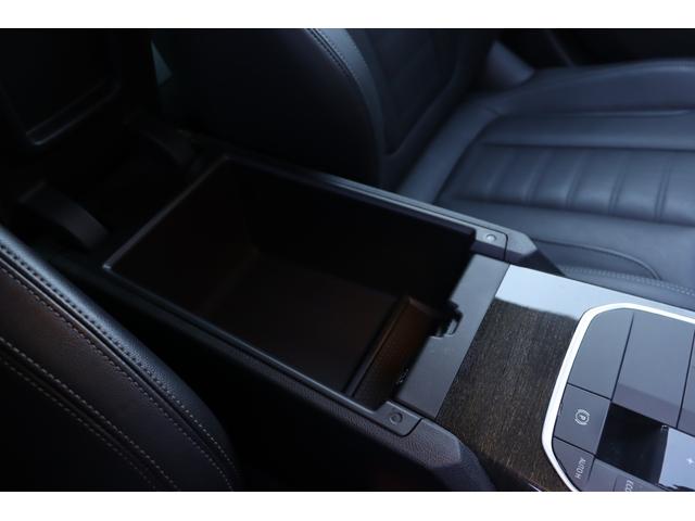 ＬＩＢＥＲＡＬＡの名前の由来はラテン語で「ｌｉｂｅｒａ：自由」と「ａｌａ：翼」を意味し、それらを組合せた造語です。自由な翼を得て思う存分人生を謳歌して欲しいという願いが込められています。